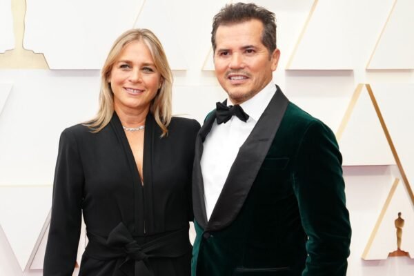 John Leguizamo Wife